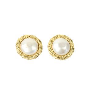 Brinco Chanel Pérola