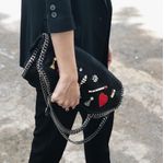 Bolsa-Stella-McCartney-Falabella-com-Aplicacao