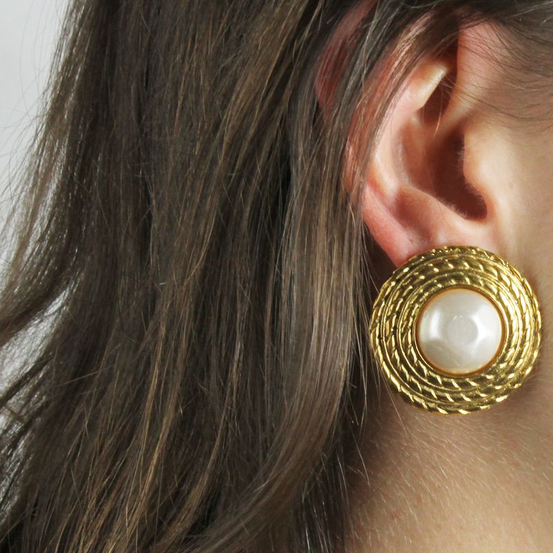 brinco-chanel-vintage-perola-round-1