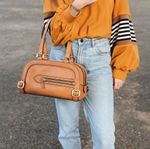 bolsa-prada-bau-caramelo