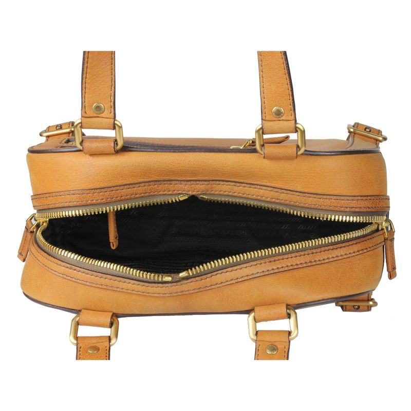 bolsa-prada-bau-caramelo