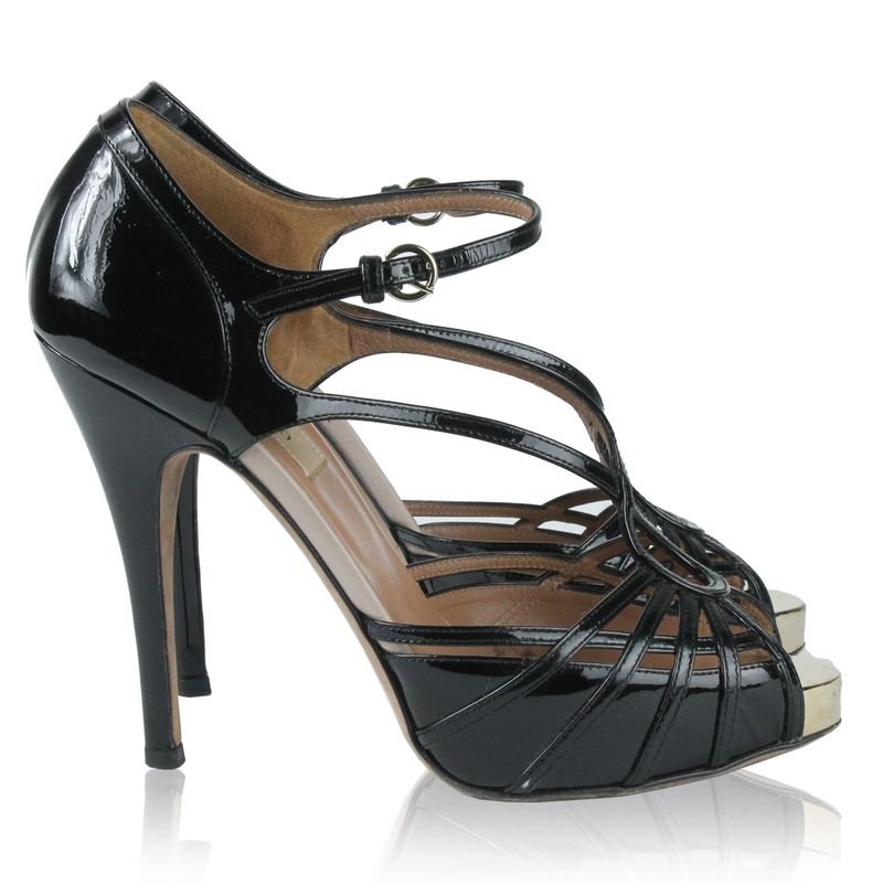 sandalia-valentino-verniz-preto