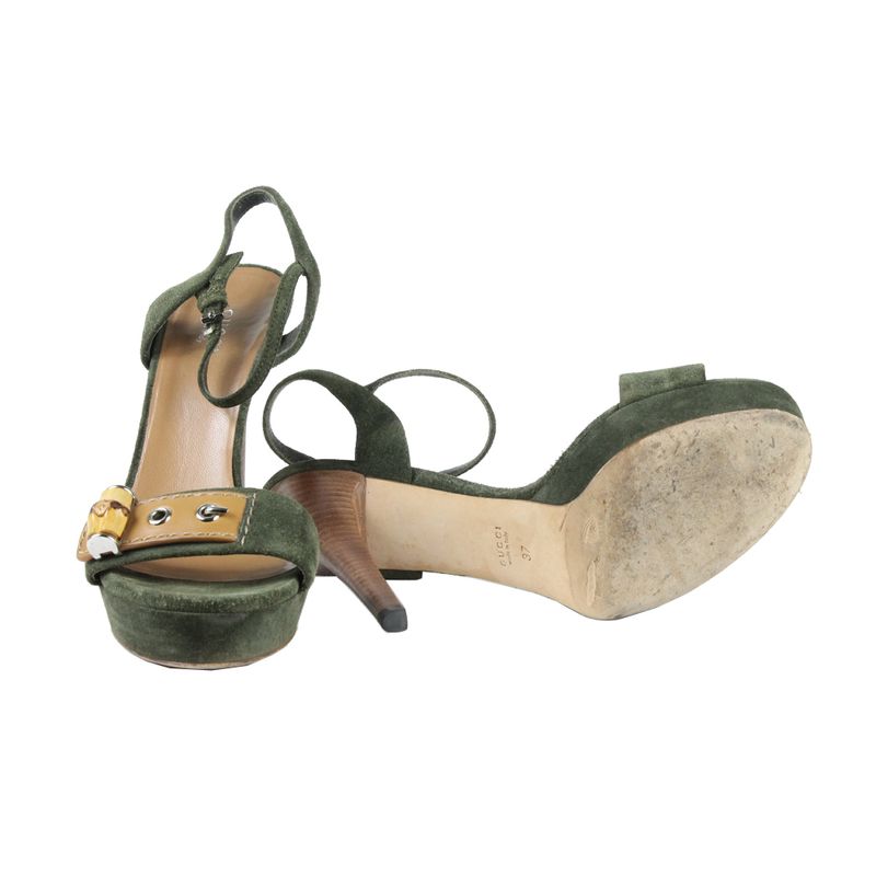 sandalia-gucci-bamboo-camurca-verde-1