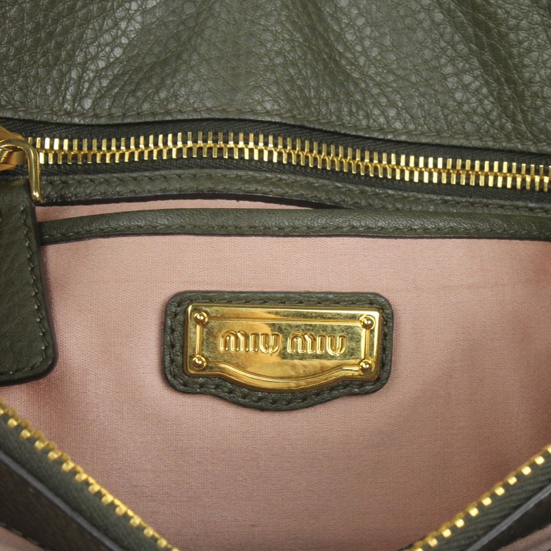 1861-bolsa-miu-miu-franjas-couro-verde-8