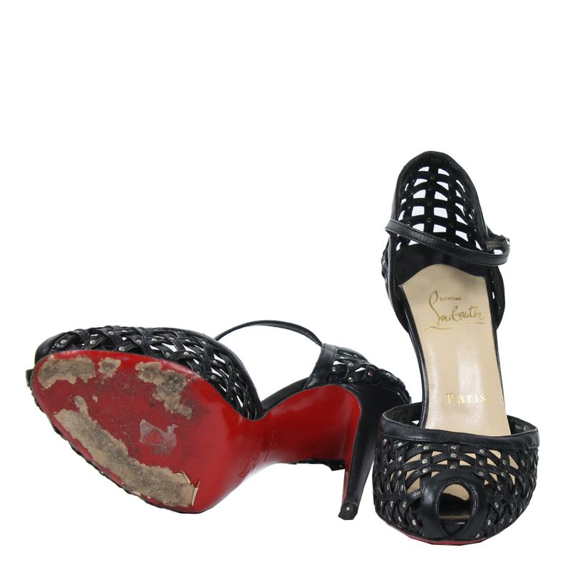 sapato-christian-louboutin-couro-trancado