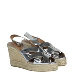 sandalia-anabela-castaner-prateada-