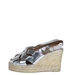 sandalia-anabela-castaner-prateada-