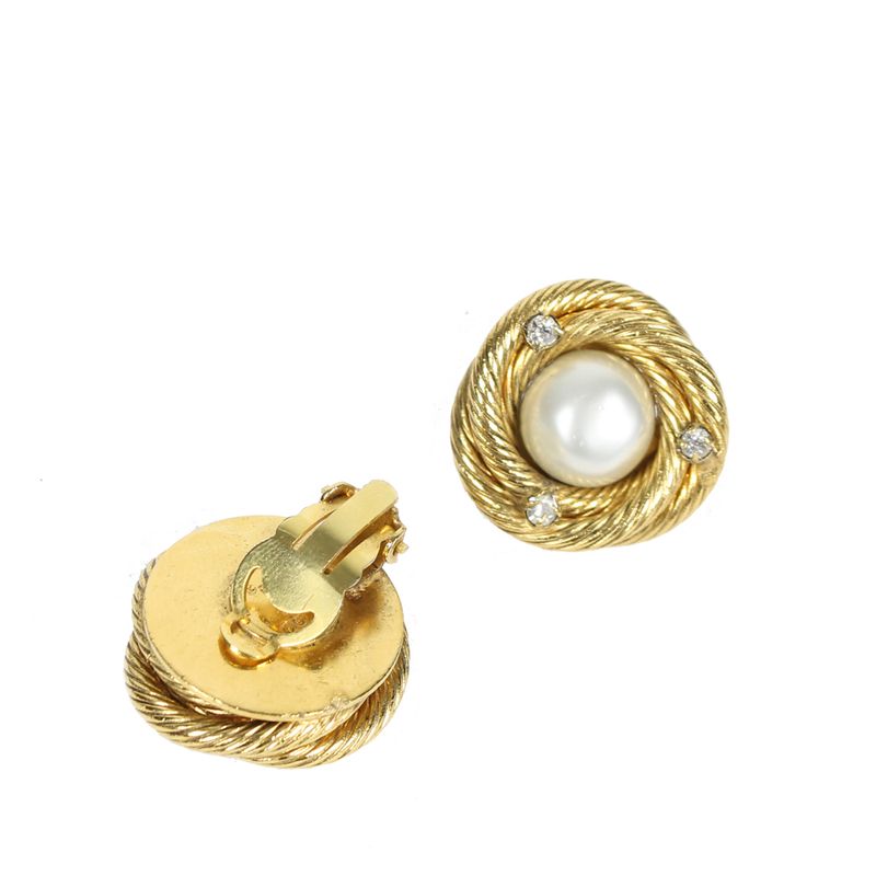 -Brinco-de-Pressao-Chanel-Perola-e-Strass