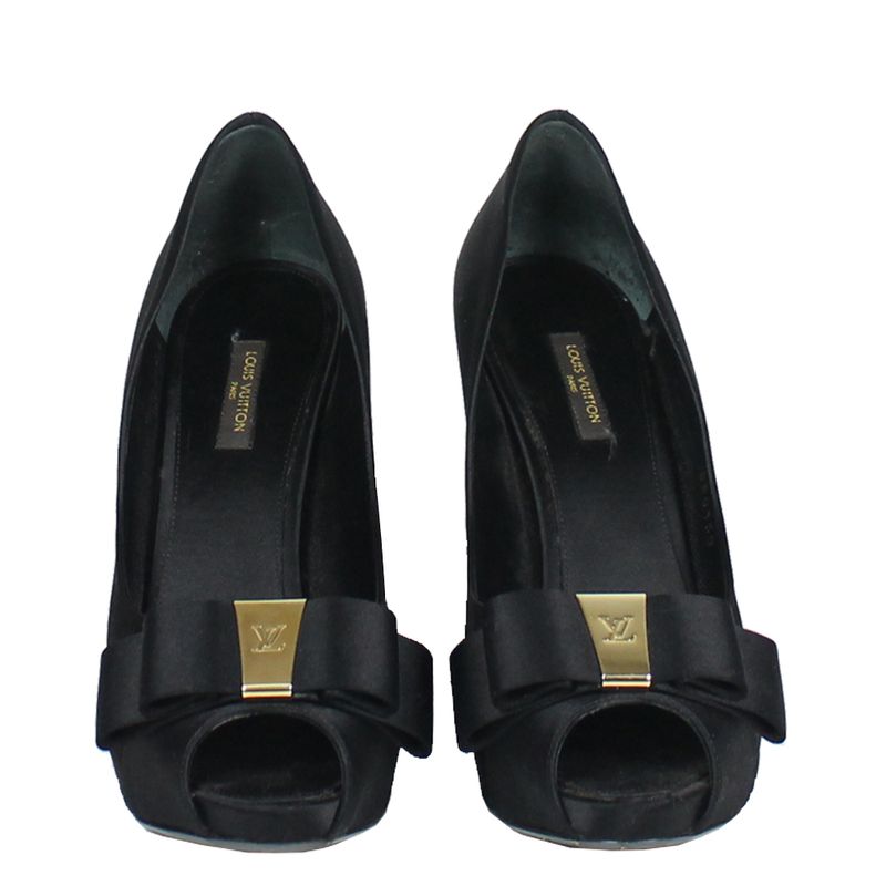 02628-Peep-Toe-Louis-Vuitton-Laco-Cetim-Preto-3
