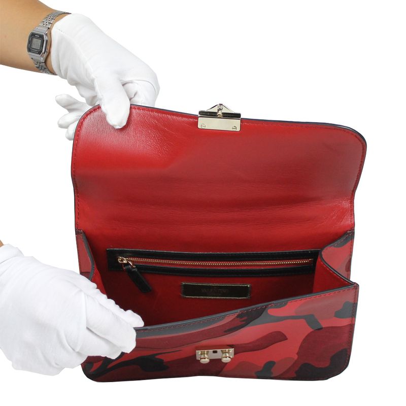Bolsa-Valentino-Lock-Camouflage-Vermelha
