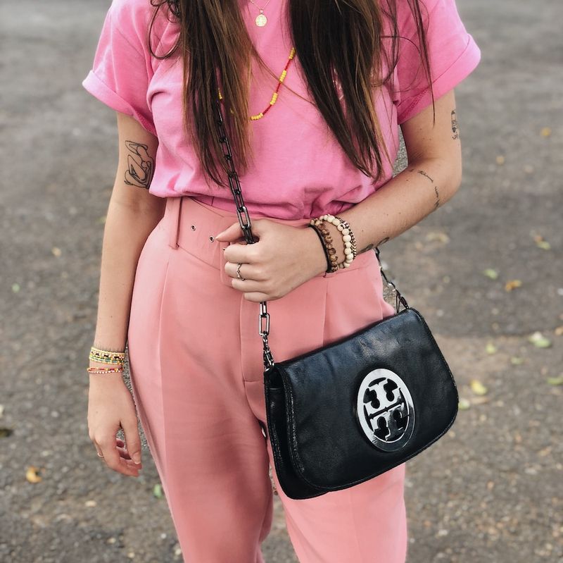 Clutch-Tory-Burch-Couro-Preta