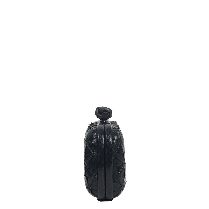 Clutch-Bottega-Veneta-Knot-Python-e-Couro-Preto