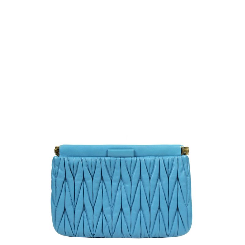 Clutch-Miu-Miu-Matelasse-Couro-Azul