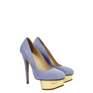 Pump Charlotte Olympia Camurça Lilás