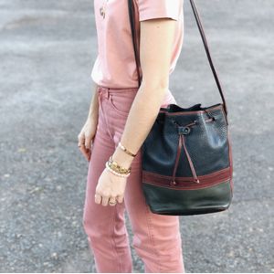 Bolsa Balenciaga Bucket Couro Preto