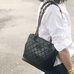 Bolsa-Chanel-Quilted-Vintage-Preta-com-Tartaruga