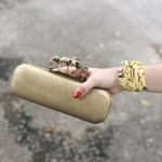 Clutch-Alexander-McQueen-Skull-Dourada