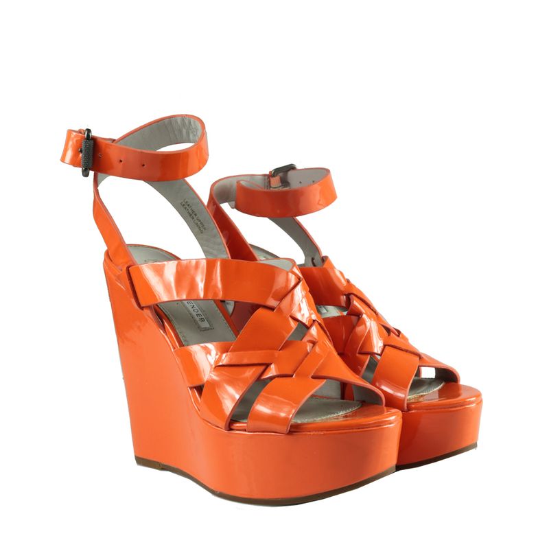Sandalia-Plataforma-Vera-Wang-Verniz-Laranja