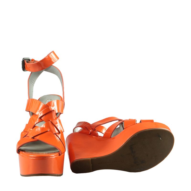Sandalia-Plataforma-Vera-Wang-Verniz-Laranja