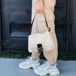 Bolsa-Fendi-Baguette-Monograma-Tecido-Off-White-