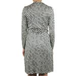 Vestido-Wrap-Dress-Diane-Von-Furstenberg-Estampado-Geometrico-Cinza-Preto-e-Branco