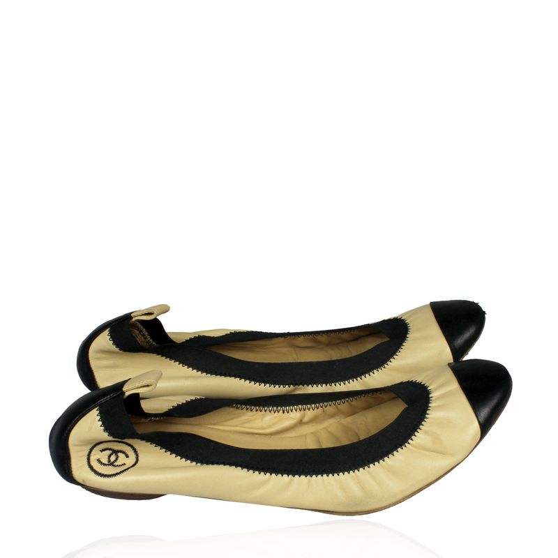 Sapatilha-Chanel-Elastico-Couro-Nude