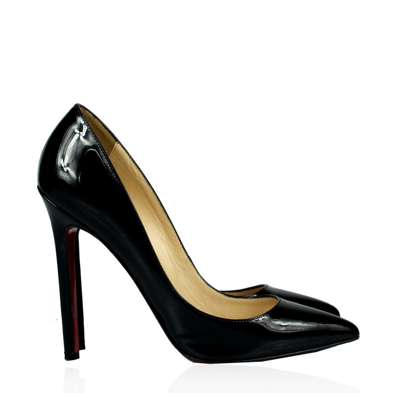 Scarpin-Christian-Louboutin-Pigalle-Verniz-Preto