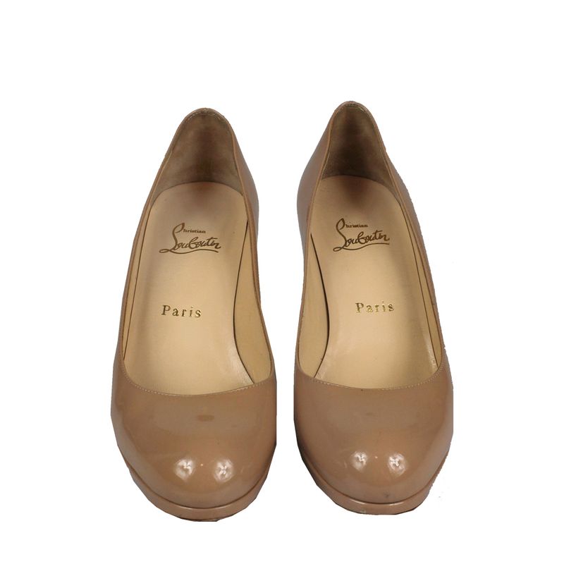 Scarpin-Christian-Louboutin-Verniz-Nude