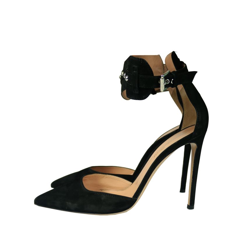 Scarpin-Gianvitto-Rossi-Camurca-Preto
