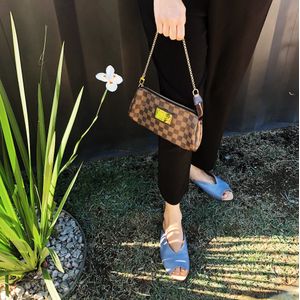 Mini Bolsa Louis Vuitton Eva Inventeur Damier