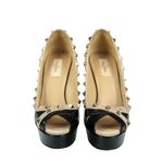 Peep-Toe-Valentino-Rockstud-Bicolor