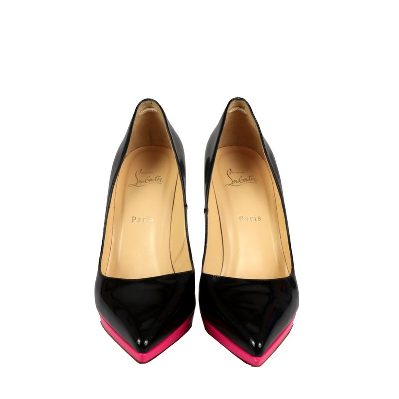 61016-Scarpin-Christian-Louboutin-Pigalle-Verniz-Preto-e-Neon
