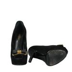 Peep-Toe-Louis-Vuitton-Camurca-Preto-com-Laco-e-Strass