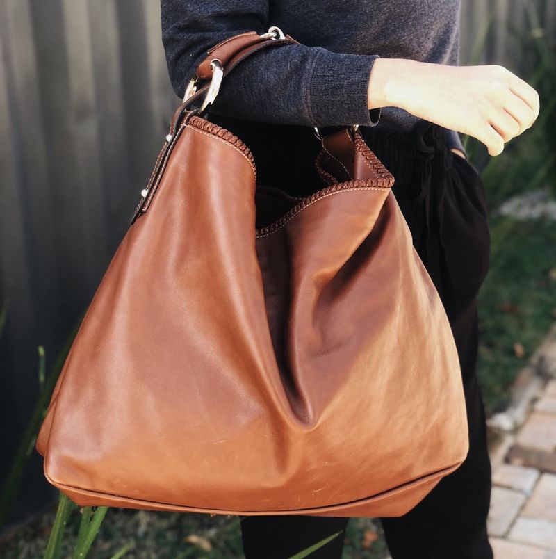 61033-Bolsa-Gucci-Horsebit-Couro-Marrom-Grande-verso