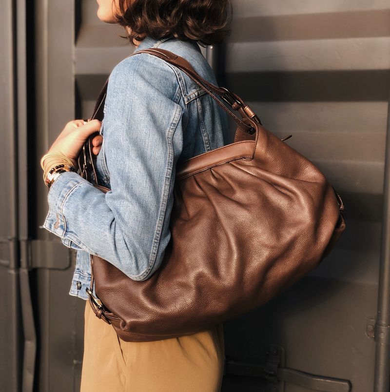Bolsa-Fendi-Doctor-B-Couro-Cinza