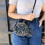 61390-Bolsa-Jamin-Puech-Cinza-Bordada-verso