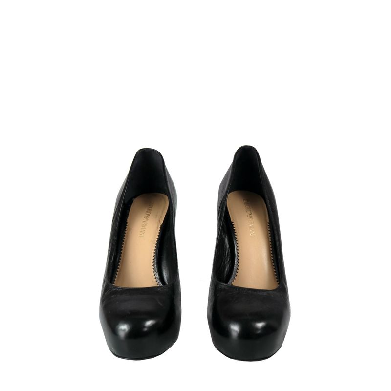 Pump-Emporio-Armani-Couro-Preto