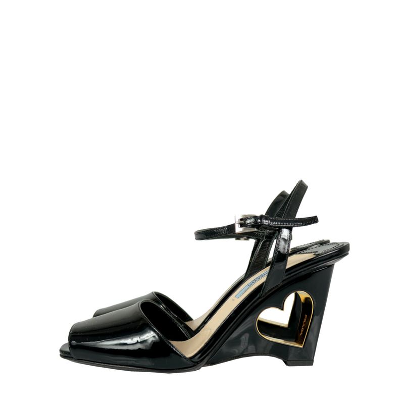 Sandalia-Prada-Coracao-Verniz-Preto