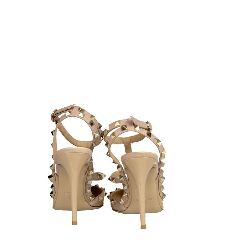 Scarpin-Valentino-Rockstud-Verniz-Nude
