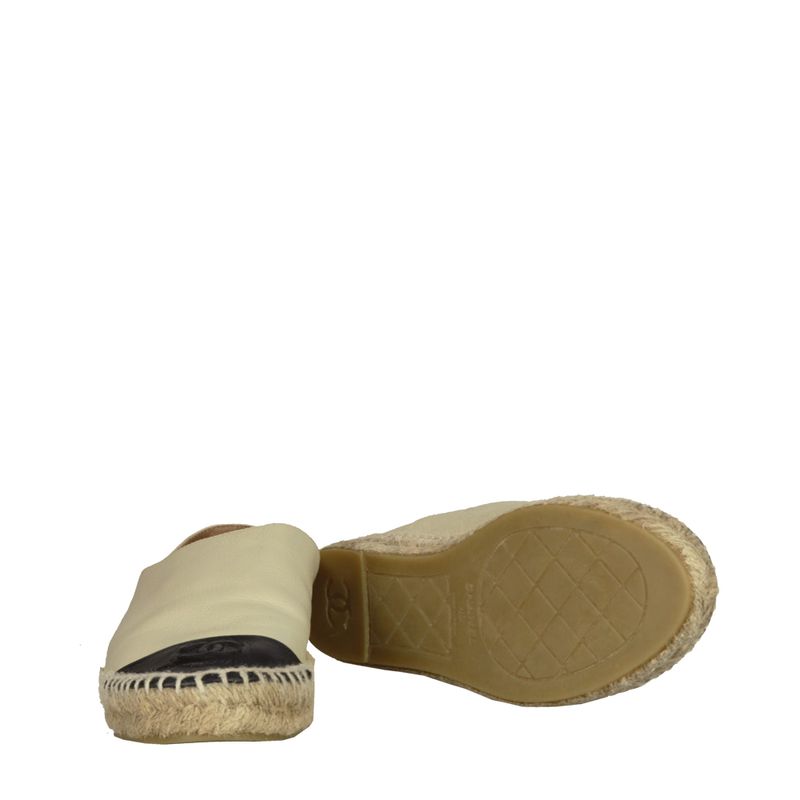 61826-Alpargata-Chanel-Couro-Bicolor