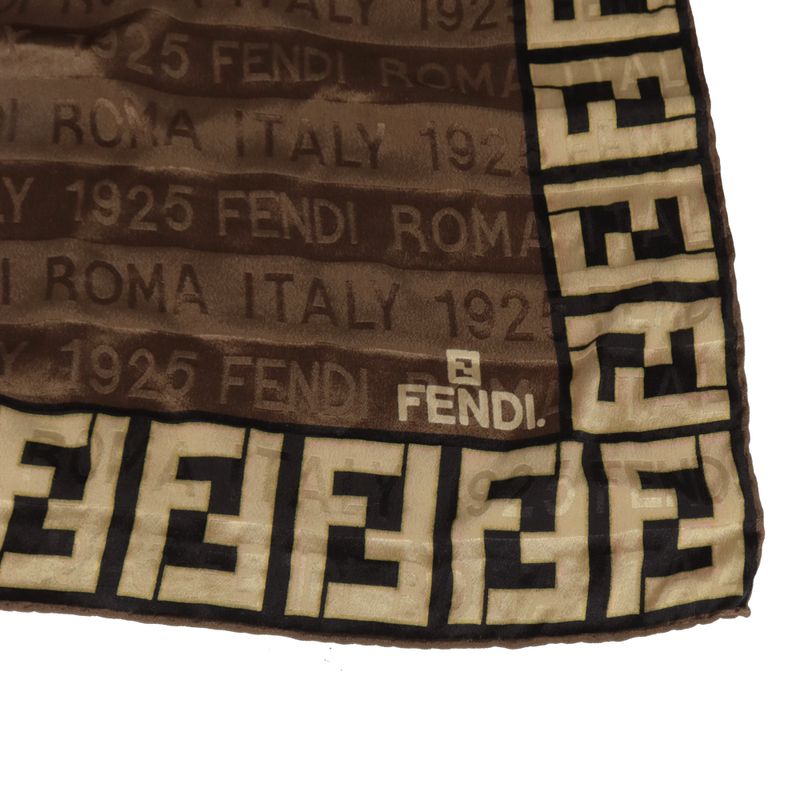61904-Lenco-Fendi-Marrom-Monograma