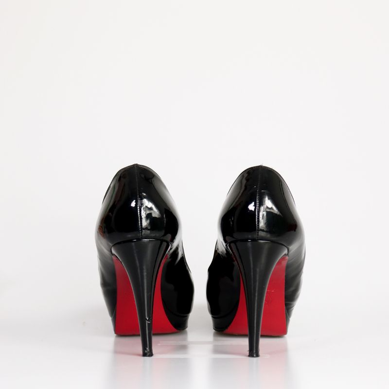 62044-Peep-Toe-Christian-Louboutin-Verniz-Preto