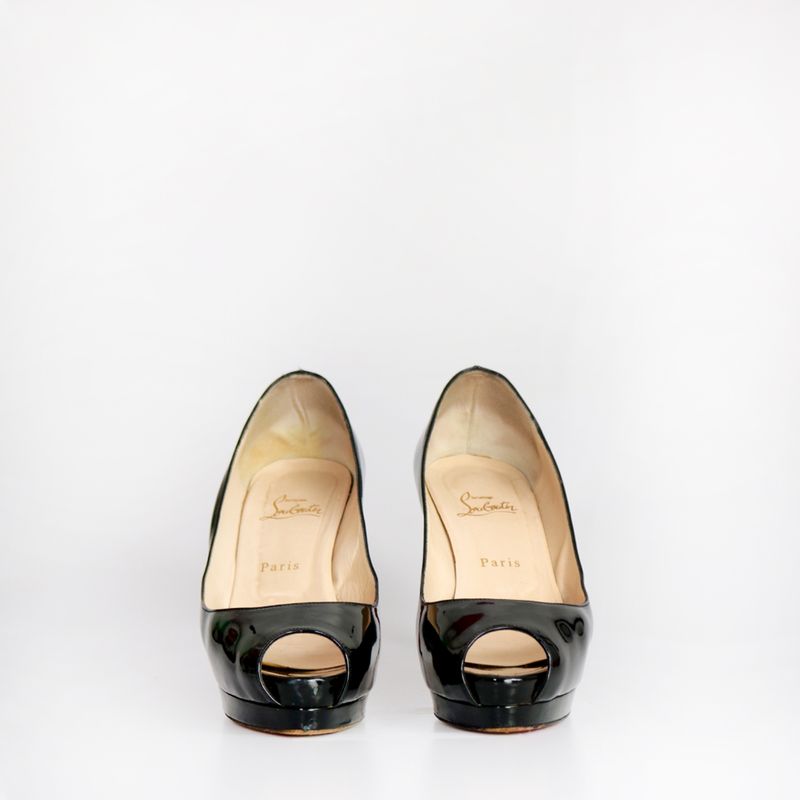62044-Peep-Toe-Christian-Louboutin-Verniz-Preto
