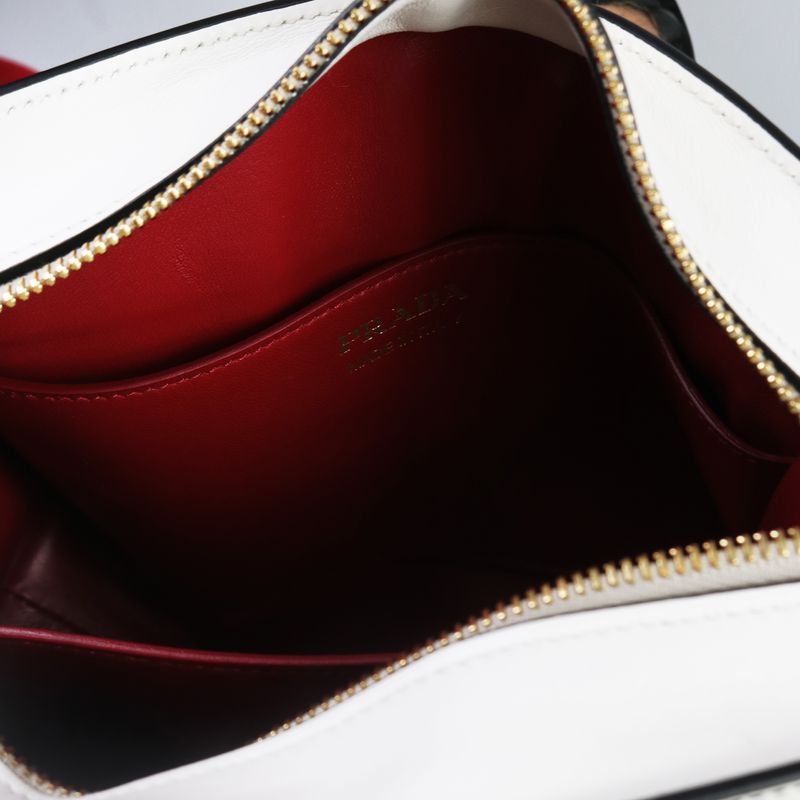 Bolsa-Prada-Esplanate-Labio-Vermelho