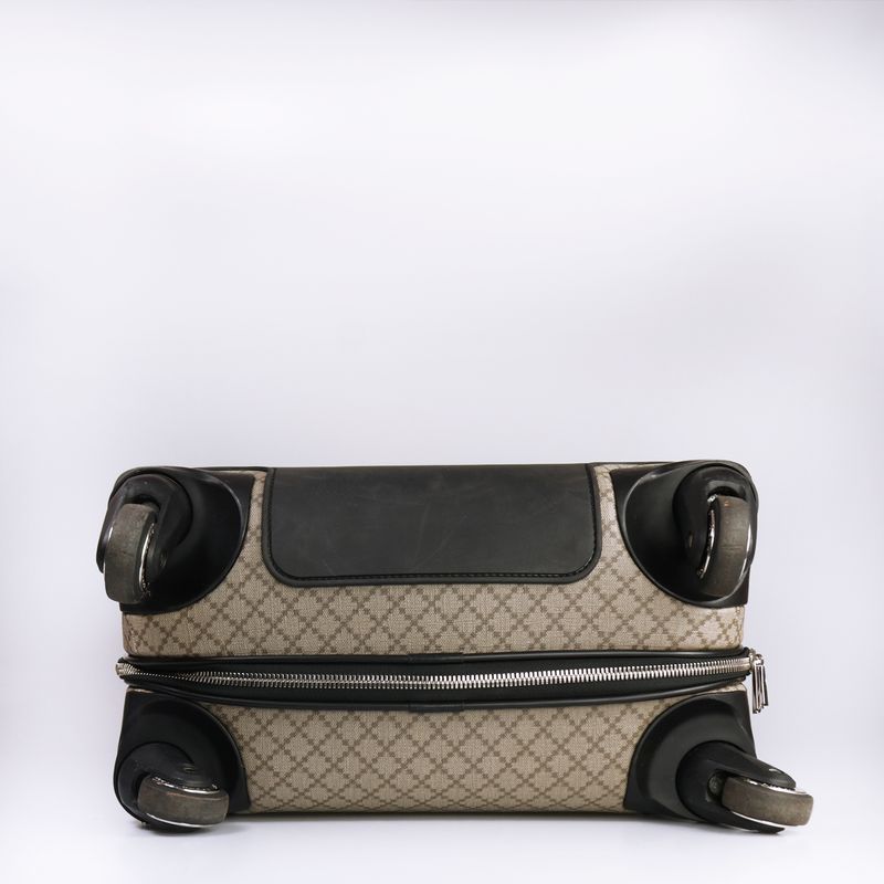 62127-Mala-de-mao-Gucci-Diamante