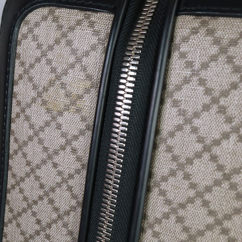 62127-Mala-de-mao-Gucci-Diamante