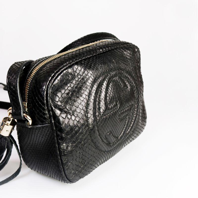 62125-Bolsa-Gucci-Soho-Phyton-Preto