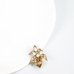 Broche-Swarovski-Lirio-Perola