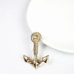 Broche-Christan-Dior-Ancora-Dourado