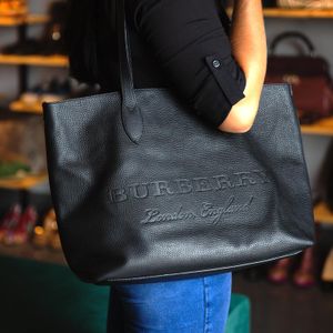 Bolsa Burberry Tote Couro Preto